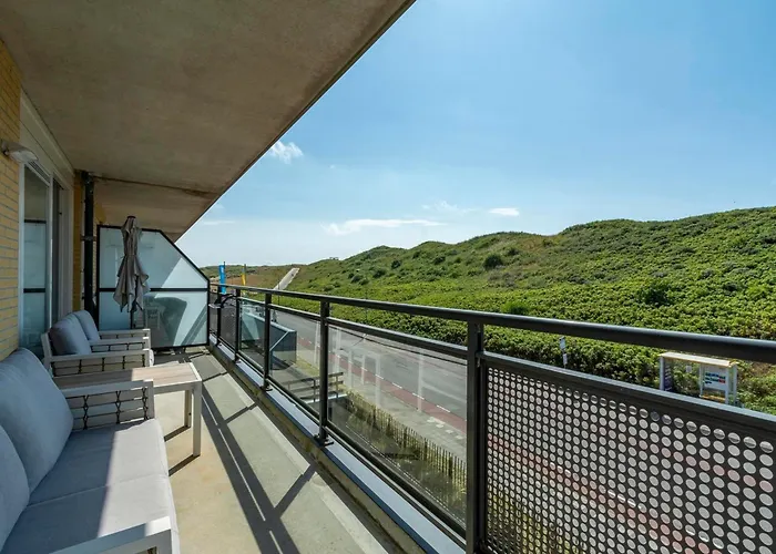 In By The Daire Callantsoog